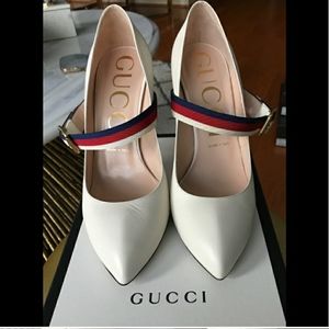 Gucci Sylvie grosgrain-trimmed leather pumps